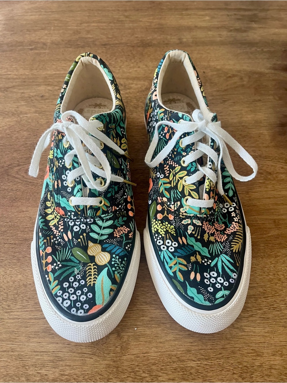 Rifle Paper Co. Keds Black Floral Canvas Sneakers 6.5 Boho Grandmacore Fairycore - Picture 2 of 9